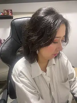 saramaSS online show from May 2026 03:58:02 AM
