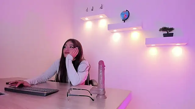 SoftPrincess online show from June 2026 04:07:01 AM