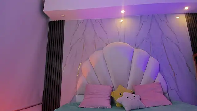 SoftPrincess online show from May 2026 04:20:02 AM