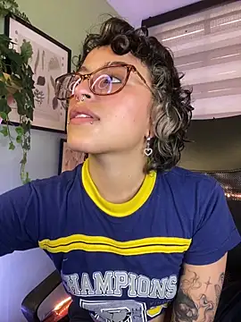 Lusiana   online show from June 2026 05:06:01 PM