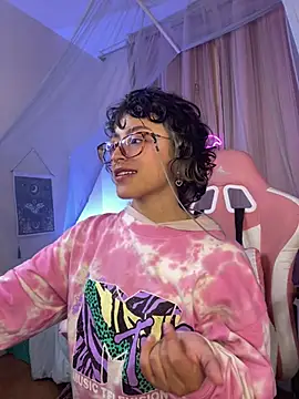 Lusiana   online show from June 2026 01:16:01 AM