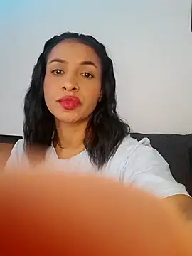 mell0102 online show from June 2026 01:12:01 PM