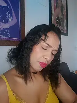 mell0102 online show from May 2026 11:59:02 AM