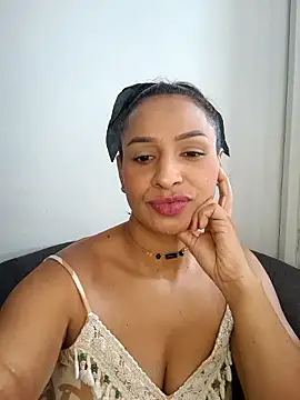 mell0102 online show from May 2026 02:45:01 PM