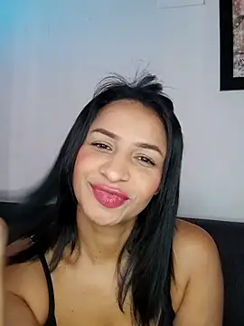 mell0102 online show from June 2026 12:43:01 PM