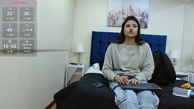Snapshot of ValerieLyon_ chatting on June 2026 08:13:02 PM ValerieLyon online show from June 2026 08:13:02 PM