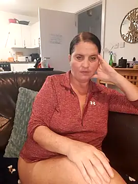 Velvet-Milf online show from June 2026 04:02:02 PM