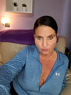 Velvet-Milf online show from May 2026 08:32:01 AM