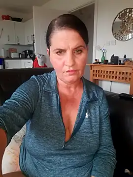 Velvet-Milf online show from June 2026 03:39:02 PM