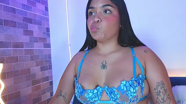 SaraShade online show from May 2026 08:35:01 PM