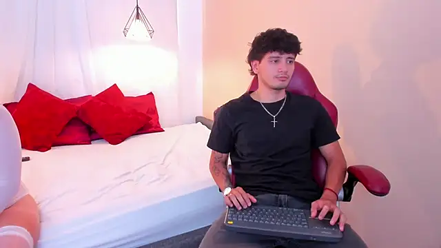 ariblake online show from June 2026 06:41:02 PM