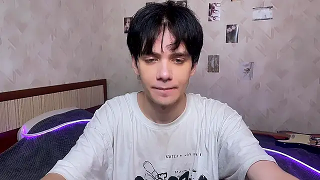 Snapshot of Zombde chatting on June 2026 06:24:02 AM Zombde online show from June 2026 06:24:02 AM