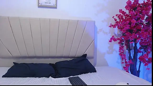 Desire Code online show from May 2026 07:33:02 PM