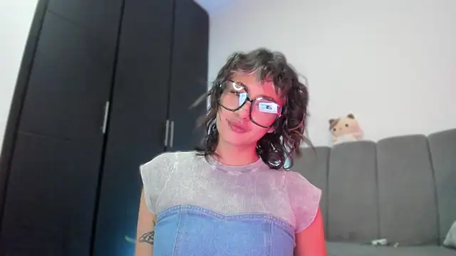 vandalovee  online show from May 2026 01:57:16 AM