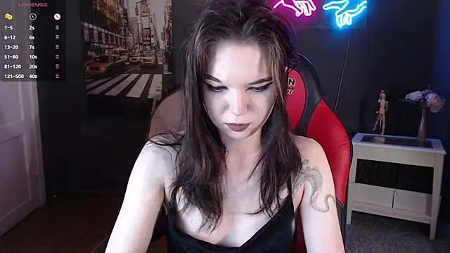 Mia Via online show from May 2026 06:17:02 AM