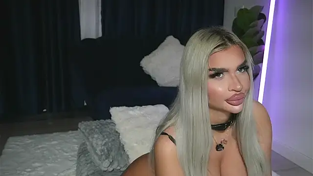 ChrystalCade online show from July 2026 07:42:02 PM