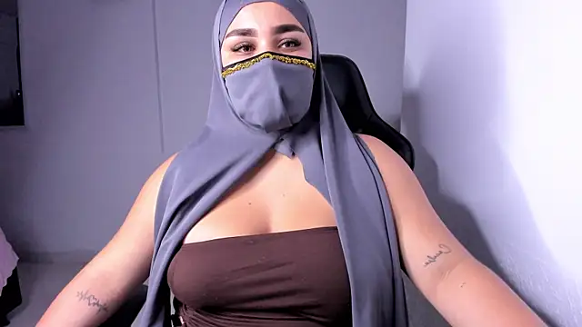 Snapshot of Salma_farouk chatting on June 2026 12:38:02 AM Salma farouk online show from June 2026 12:38:02 AM