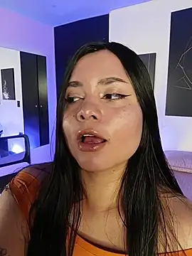 Eva-Apple online show from May 2026 09:18:02 PM