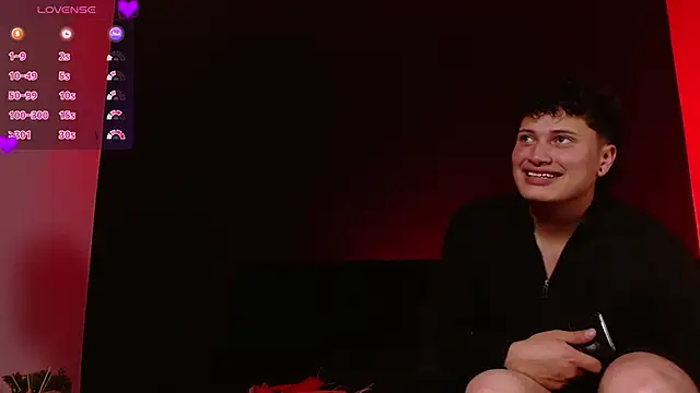 Snapshot of Wildseductor1 chatting on May 2026 10:15:01 PM Wildseductor1 online show from May 2026 10:15:01 PM