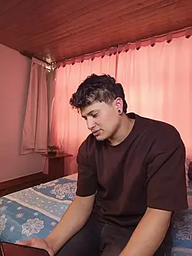 Wildseductor1 online show from July 2026 07:21:01 PM