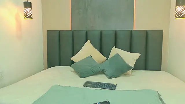 Snapshot of Luna_and_Jacksonn chatting on June 2026 02:56:01 AM Luna and Jacksonn online show from June 2026 02:56:01 AM