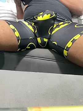 luis0570 online show from May 2026 11:56:02 PM
