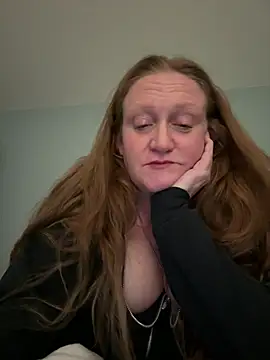 Kellilyn10 online show from May 2026 02:11:01 AM