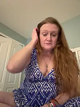 Kellilyn10 online show from May 2026 02:19:01 AM