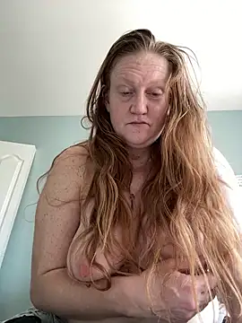 Kellilyn10 online show from May 2026 04:12:02 PM