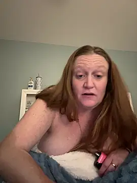 Kellilyn10 online show from May 2026 04:51:02 AM