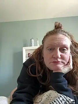 Kellilyn10 online show from June 2026 04:07:01 PM