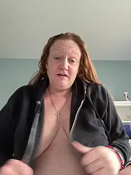 Kellilyn10 online show from May 2026 09:51:02 PM
