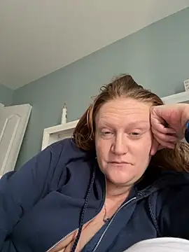 Kellilyn10 online show from May 2026 02:14:02 PM