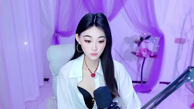 Tili Lucky online show from May 2026 12:32:02 AM