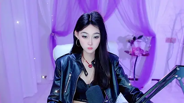 Tili Lucky online show from May 2026 12:42:01 AM