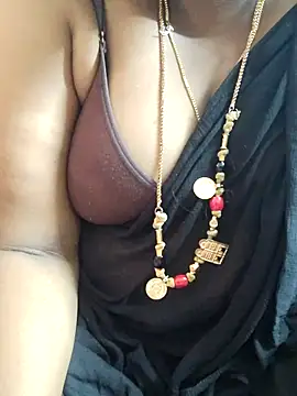 Snapshot of tamilkavitha123 chatting on June 2026 06:01:01 AM tamilkavitha123 online show from June 2026 06:01:01 AM