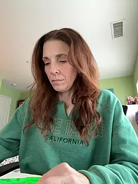 Raevyn online show from May 2026 05:55:01 PM