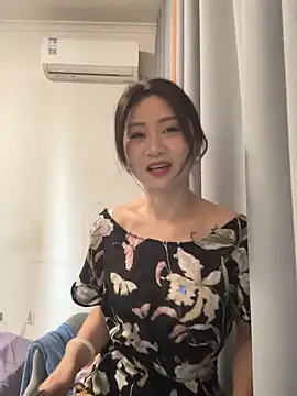 Snapshot of huihui_520 chatting on May 2026 05:53:02 AM huihui 520 online show from May 2026 05:53:02 AM