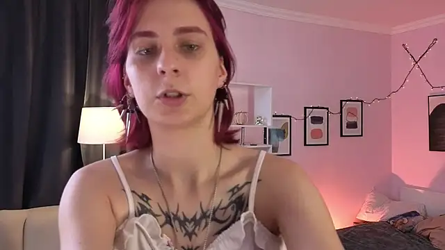 Cruela Bena online show from June 2026 03:06:02 PM