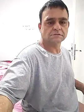 Snapshot of CasalCoupeBrasil chatting on July 2026 04:41:01 AM CasalCoupeBrasil online show from July 2026 04:41:01 AM