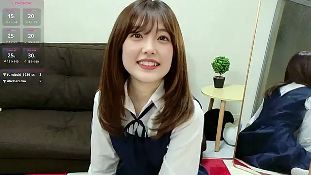 Snapshot of Tsukichan_ chatting on June 2026 02:28:02 AM Tsukichan online show from June 2026 02:28:02 AM