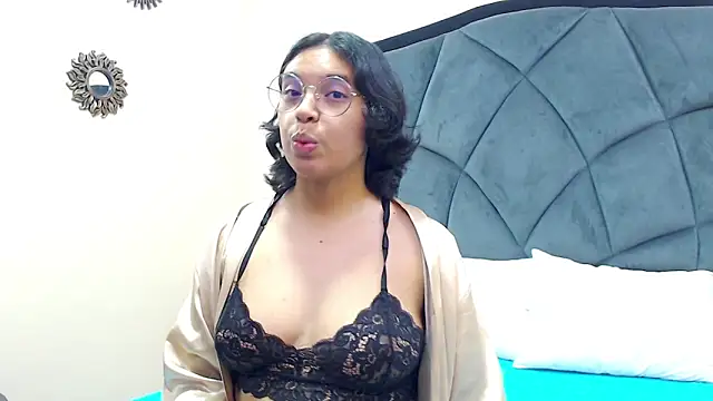 Emmaa Lexx online show from May 2026 02:20:01 AM