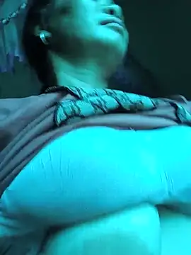 BlueGirlyeah online show from May 2026 02:32:01 AM