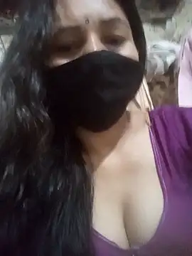 Snapshot of Komal_Bhabhi4u chatting on May 2026 01:27:02 PM Komal Bhabhi4u online show from May 2026 01:27:02 PM