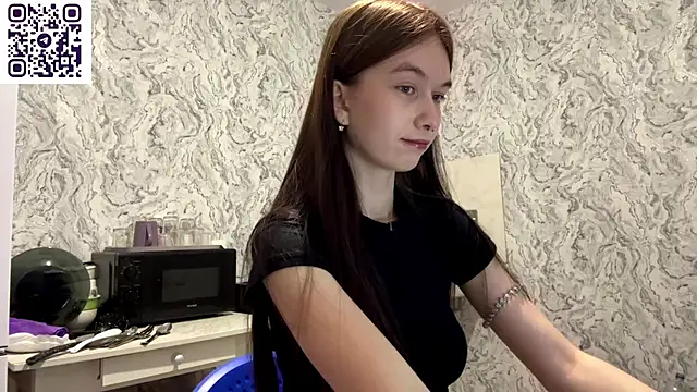 HinaDesire online show from June 2026 08:14:02 PM