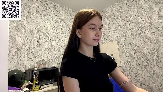 HinaDesire online show from June 2026 08:25:02 PM