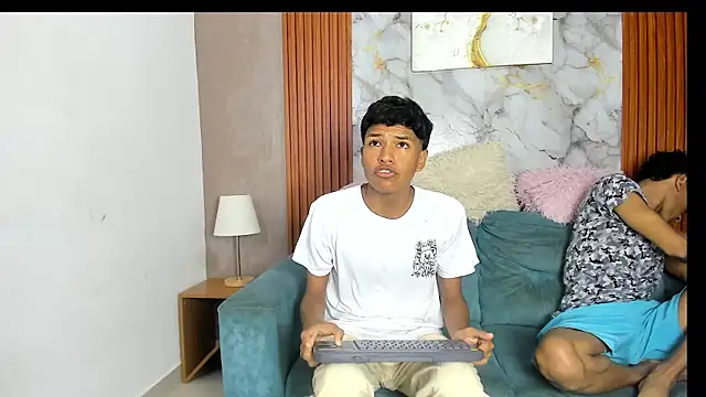 BOUL GUYS online show from July 2026 01:03:01 AM