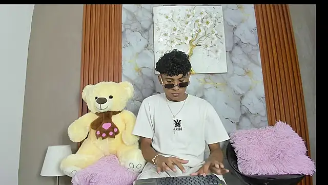 BOUL GUYS online show from June 2026 01:38:02 AM