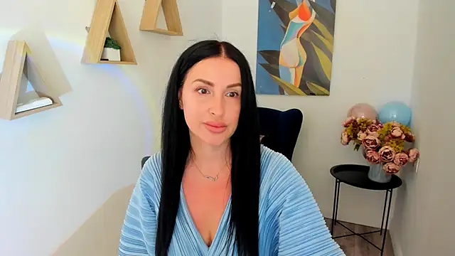 HoneyBlossome online show from June 2026 05:06:01 AM