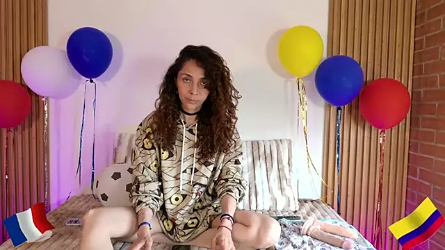 alissonandree online show from June 2026 06:58:01 PM